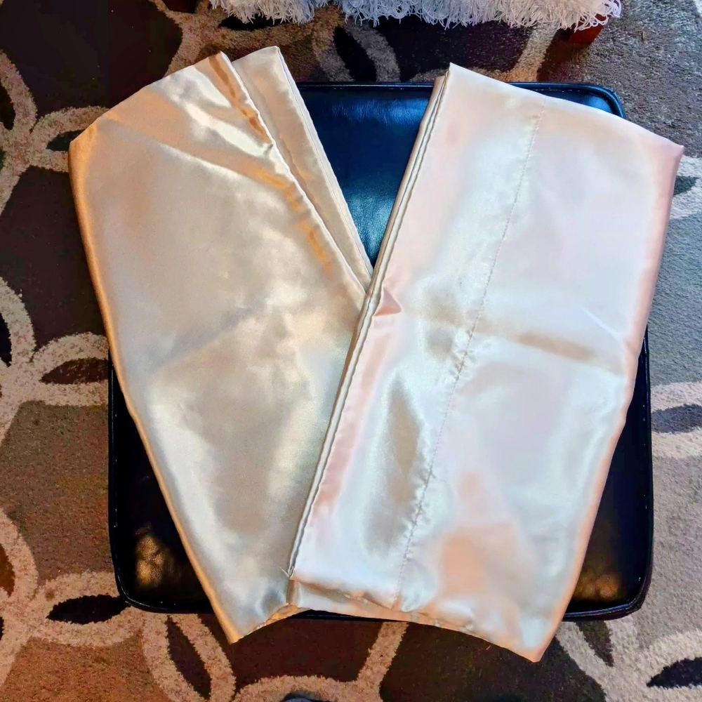 Madison Park Satin Pillowcase Set - Picture 2 of 5